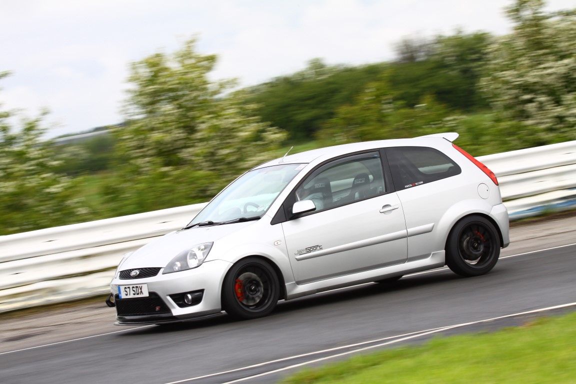 Side Skirts? (Also difference between Zetec S and normal Fiesta)? Mk6 Fiesta ST General